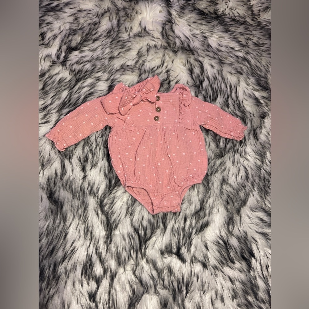 Rabbit Bear Pink Long Sleeve Onesie with Bow 6-9M